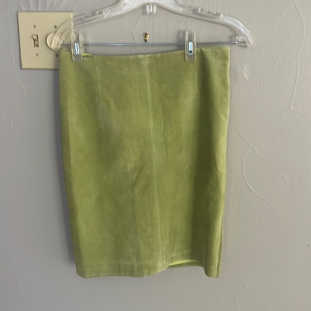 Laundry 100% genuine leather green skirt
